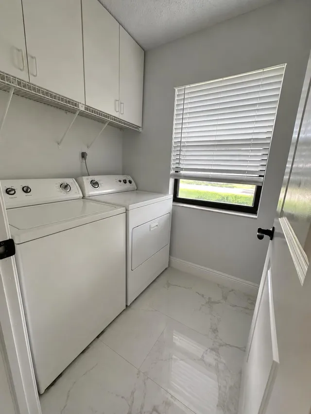 Unit 23 photo 23