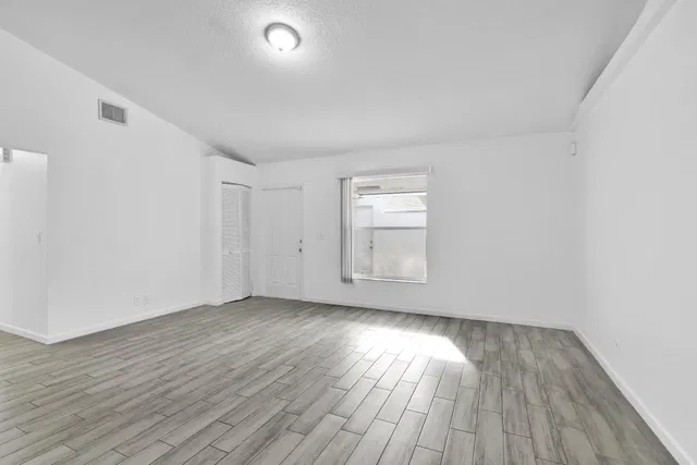Residence photo 7