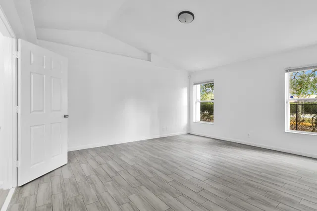 Residence photo 17