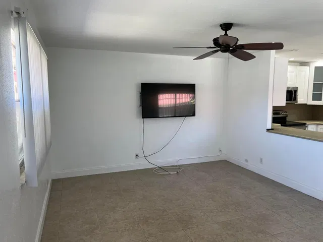  Unit 254 photo 8
