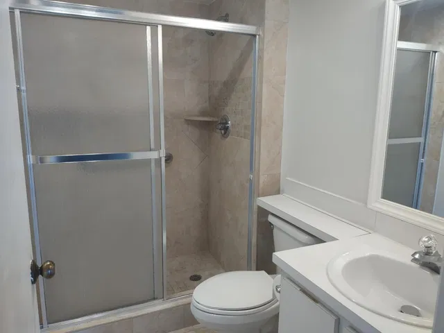 Unit 207 photo 9