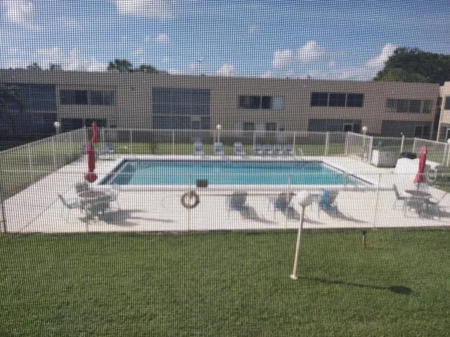 Unit 207 photo 11