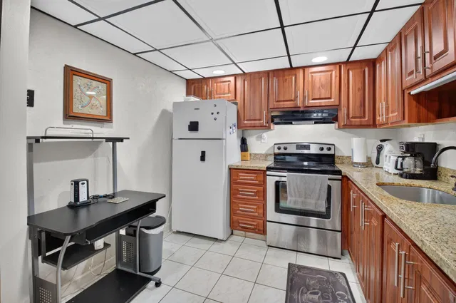 Residence photo 5