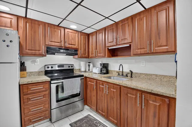 Residence photo 6