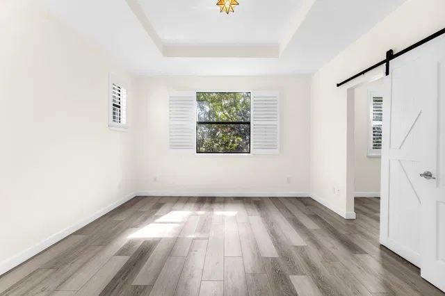  Residence photo 24