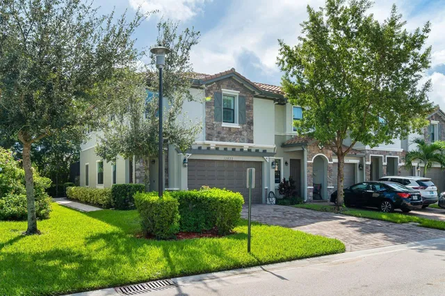  Residence photo 33