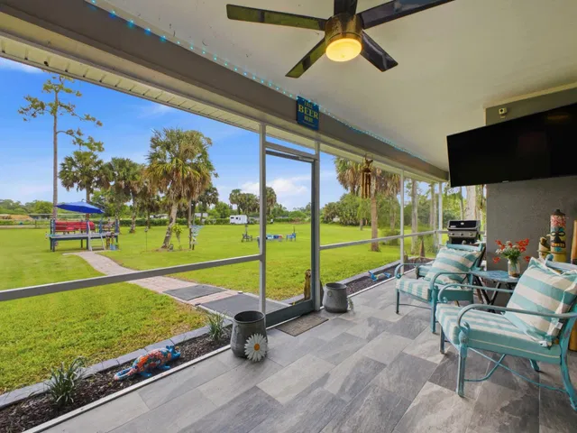 Residence photo 36