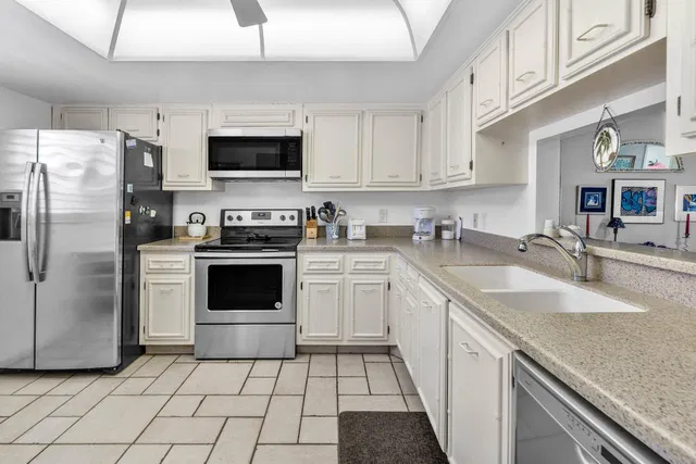  Unit 204 photo 6