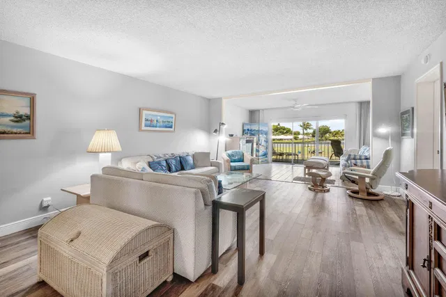  Unit 204 photo 11