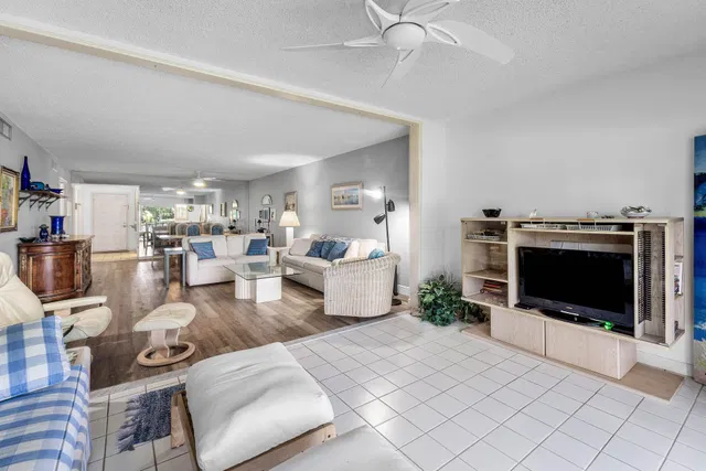  Unit 204 photo 15
