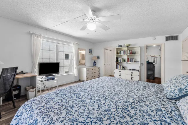  Unit 204 photo 18