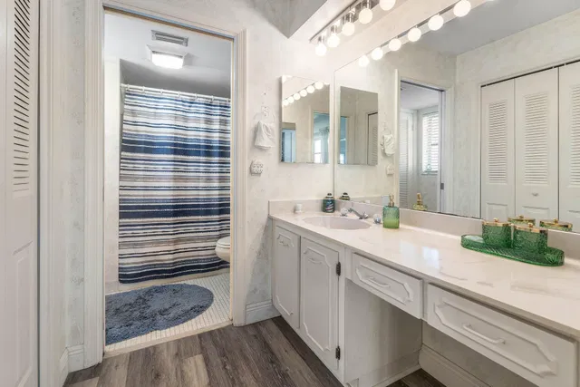  Unit 204 photo 20