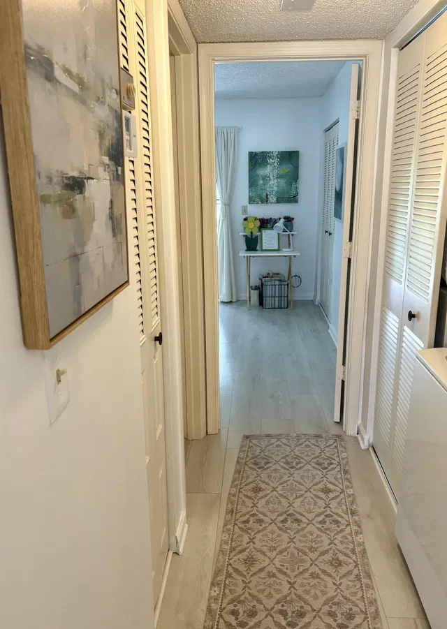  Residence photo 8