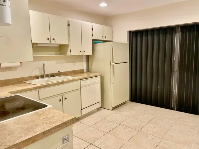  Residence photo 5