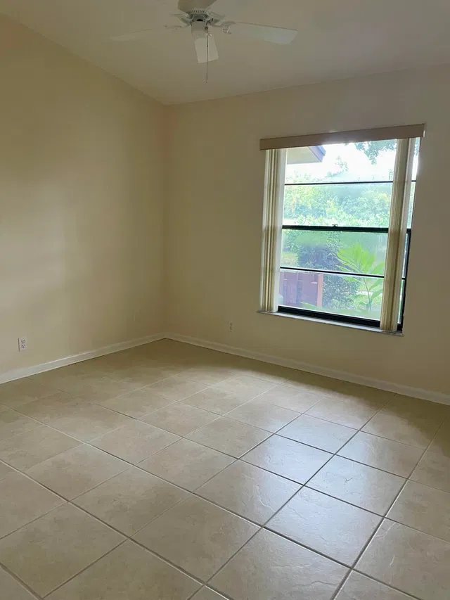  Residence photo 8