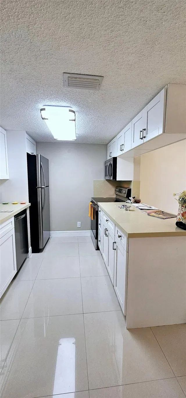 Unit H photo 8