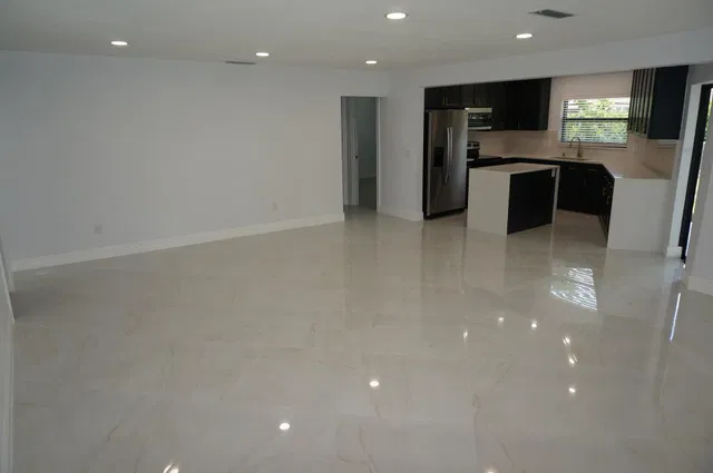 West Palm Beach Residence photo 3