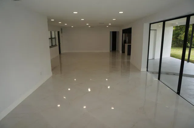 West Palm Beach Residence photo 6