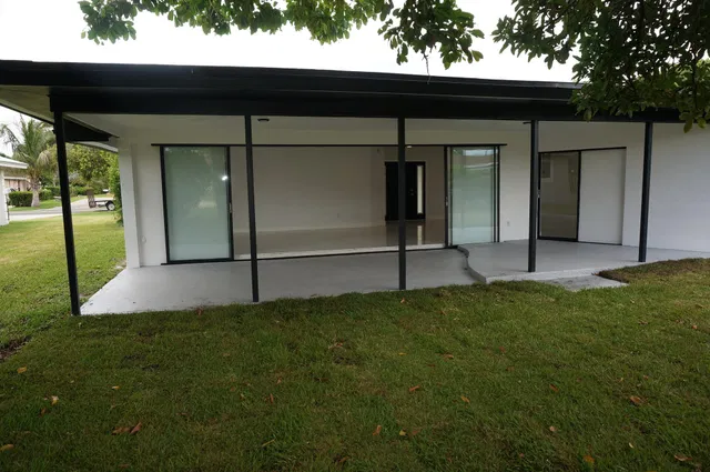West Palm Beach Residence photo 22