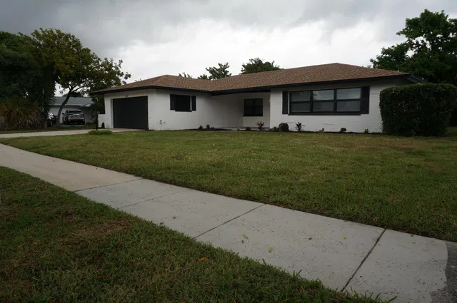 West Palm Beach Residence photo 25