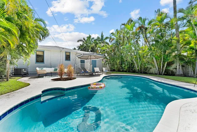 West Palm Beach Residence photo 17