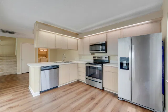  Residence photo 15