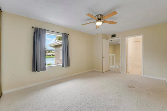  Residence photo 17