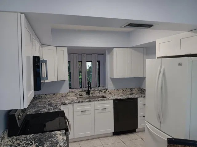  Residence photo 9