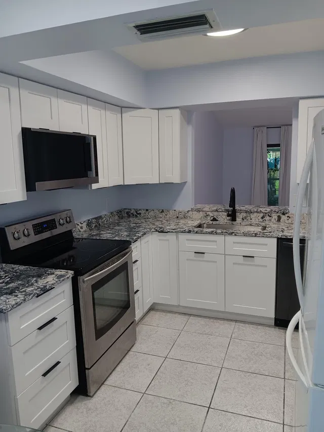  Residence photo 10