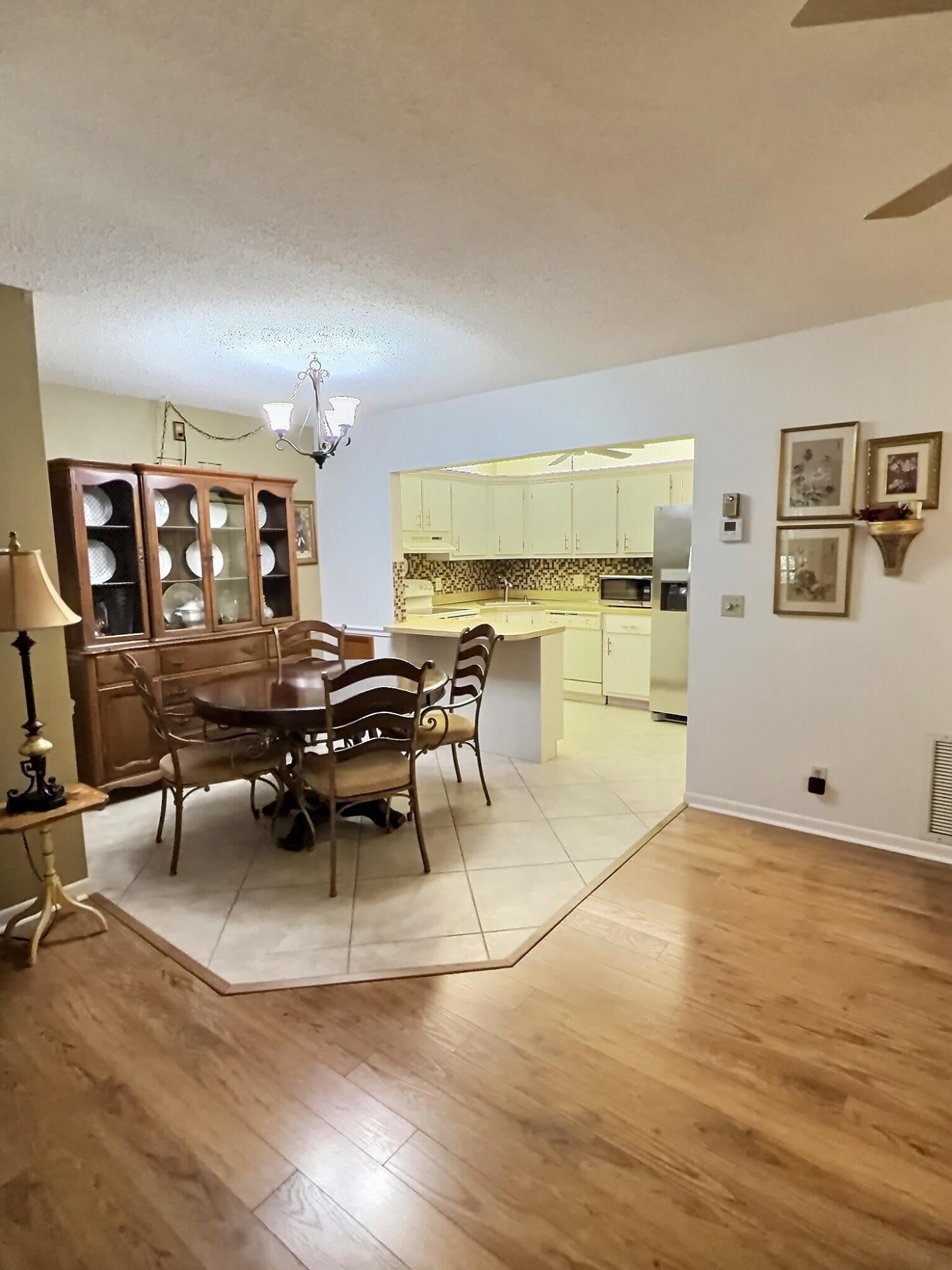 Unit B-1 photo 6