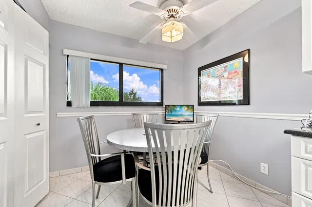 Residence photo 11