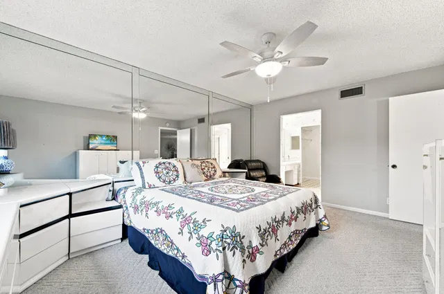 Residence photo 20