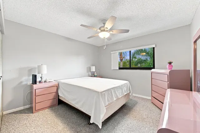 Residence photo 22