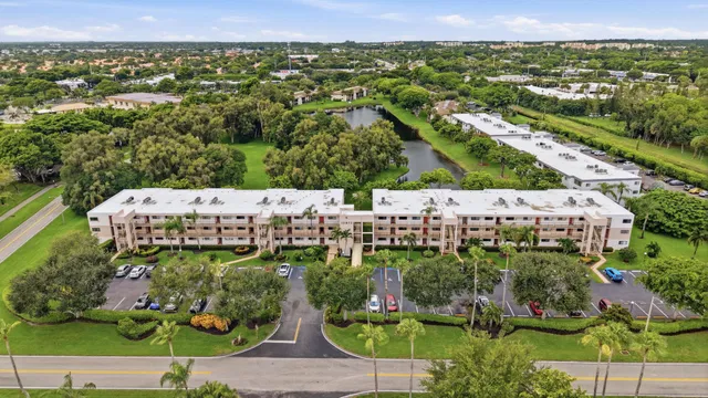 Residence photo 33