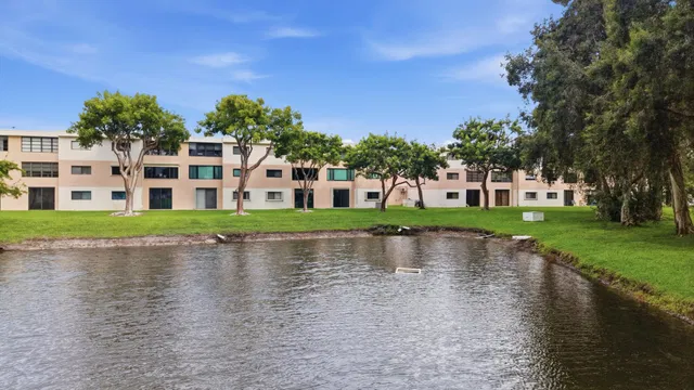 Residence photo 43
