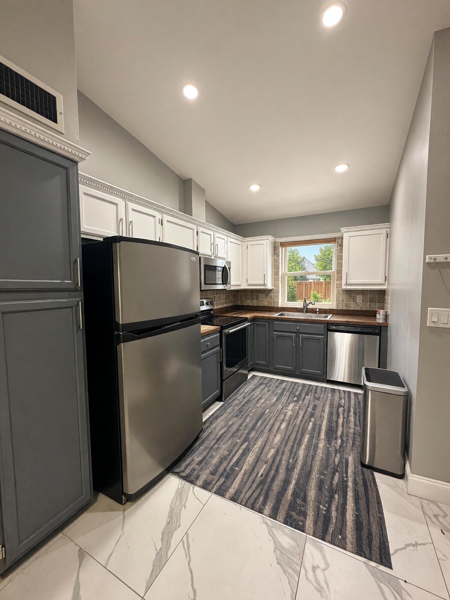  Unit 2220 photo 6