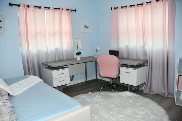 Residence photo 24