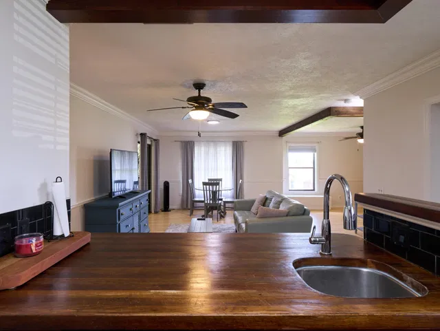  Unit 204 photo 10