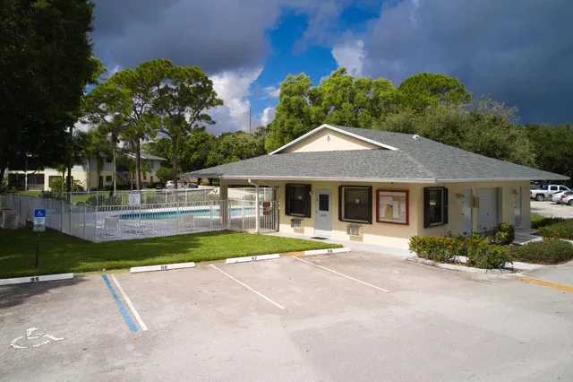  Unit 204 photo 23