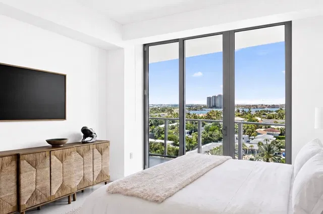 Amrit Ocean Resort & Residences Unit P-701 photo 8