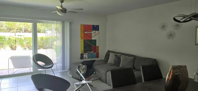 Residence photo 9