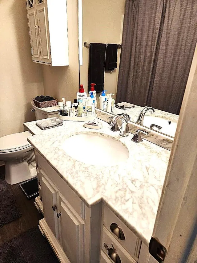  Unit C8 photo 18