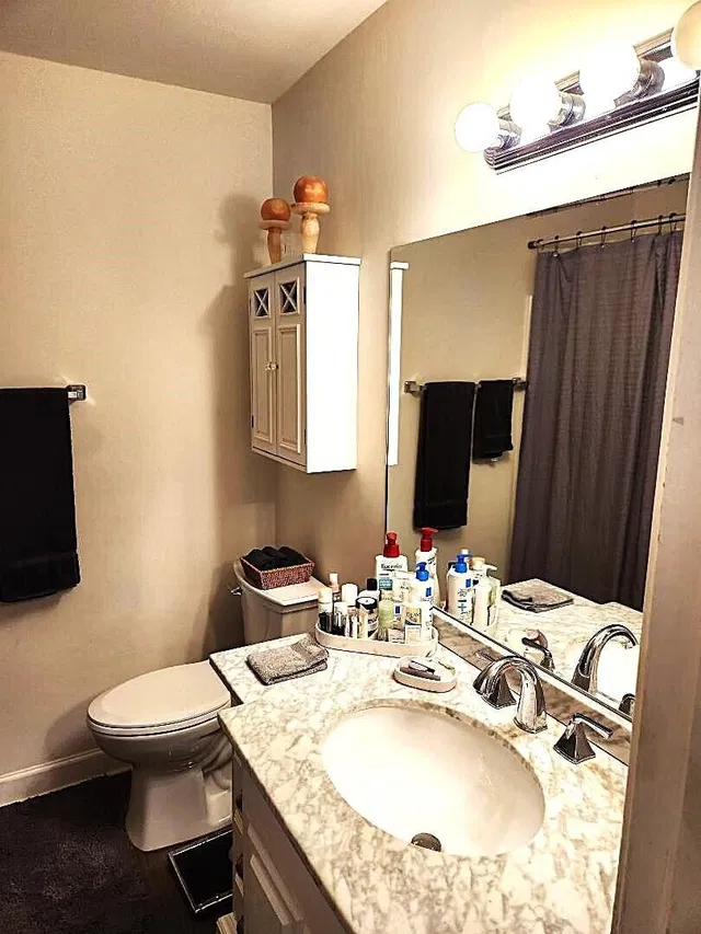  Unit C8 photo 19
