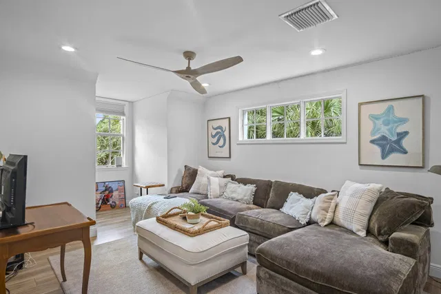 Residence photo 56