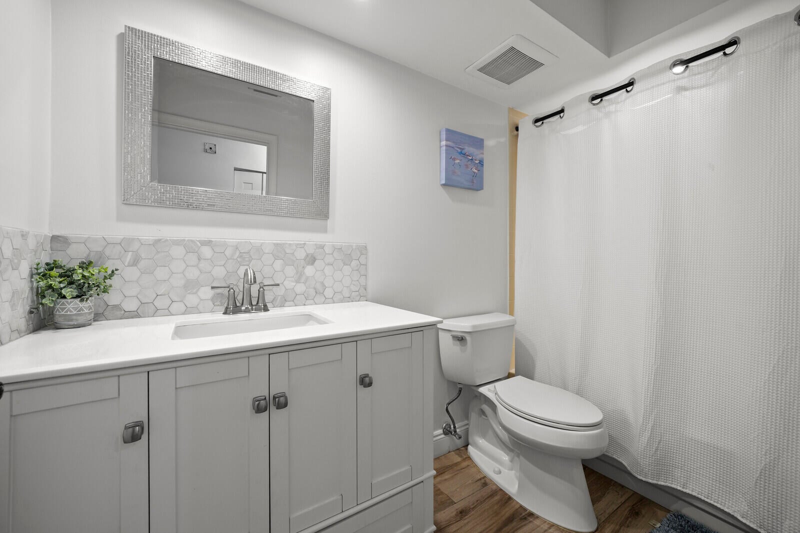 Unit C photo 24