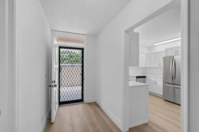 Unit 104J photo 11