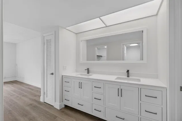 Unit 104J photo 35