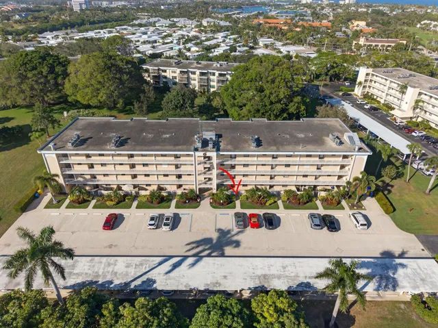 Unit 104J photo 54