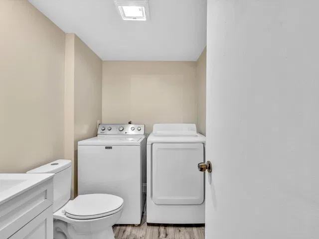  Unit 38B photo 20