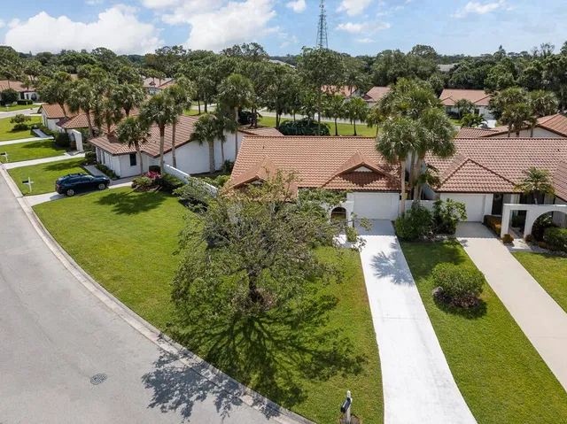  Residence photo 4